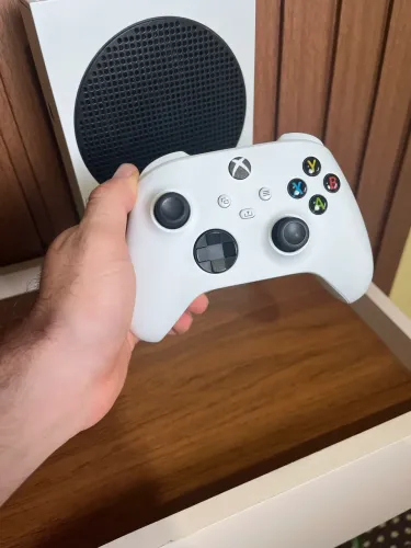 Xbox séries S 512gb semi novo