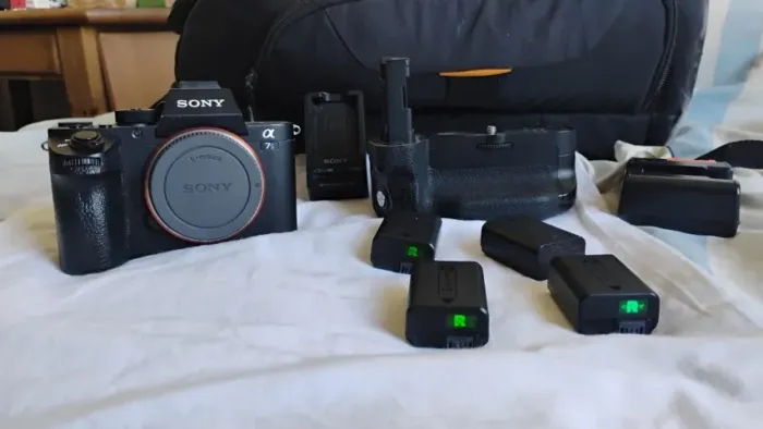 Camera A7s2 Sony A7sII com Grip de bateria + 4 baterias e 2 carregadores
