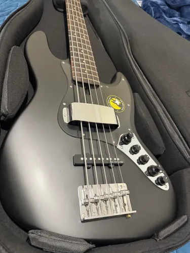 Baixo Sire Marcus Miller