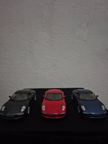 (3) Porsche 911 Carrera S 1:28 - Top Mark