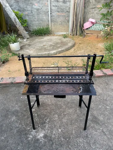 Vende esse churrasqueira