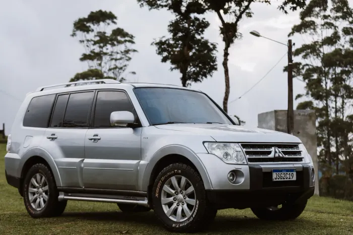 Mitsubishi Pajero HPE Full 3.2 4X4 T.i.dies. 5P AUT 2009