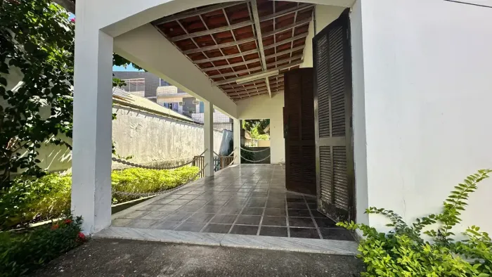Imóvel para aluguel possui 375 metros quadrados com 4 quartos em Praia Campista - Macaé - 