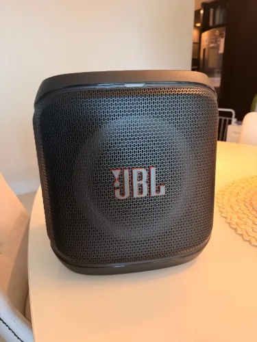 Caixa De Som Partybox Encore Essencial 2 Jbl - Preta Preto