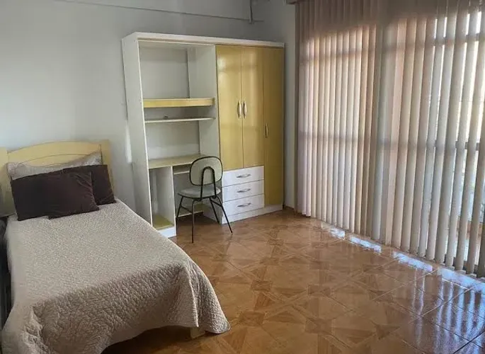 PROCURO COMPANHEIRA DE QUARTO