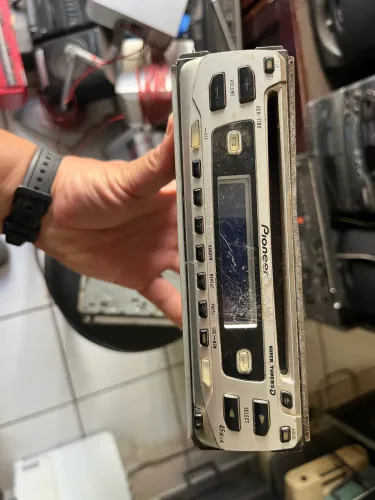 Rádio Pioneer no estado