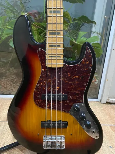 Baixo SX Jazz Bass