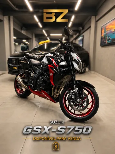 SUZUKI GSX-S 750 - Baixo Km - Impecável 