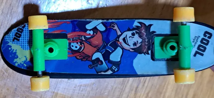 Mini Skate BEN 10 - Fingerboard COOL Fashion Toys Vintage Colecionável