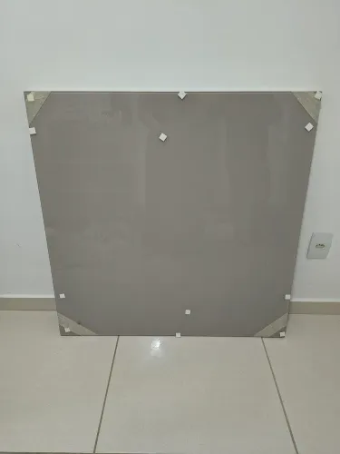 Tampo de mesa de jantar com vidro laqueado 95×95