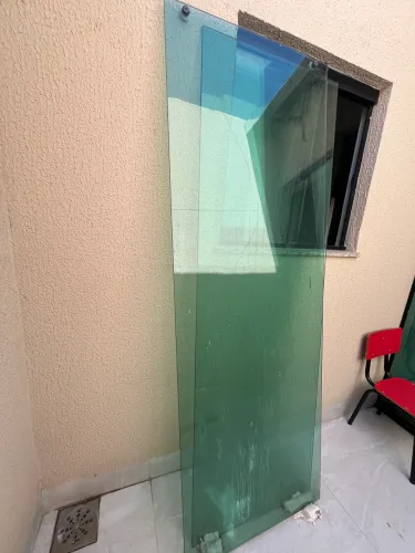 Vende-se vidro de box de banheiro padrão 
