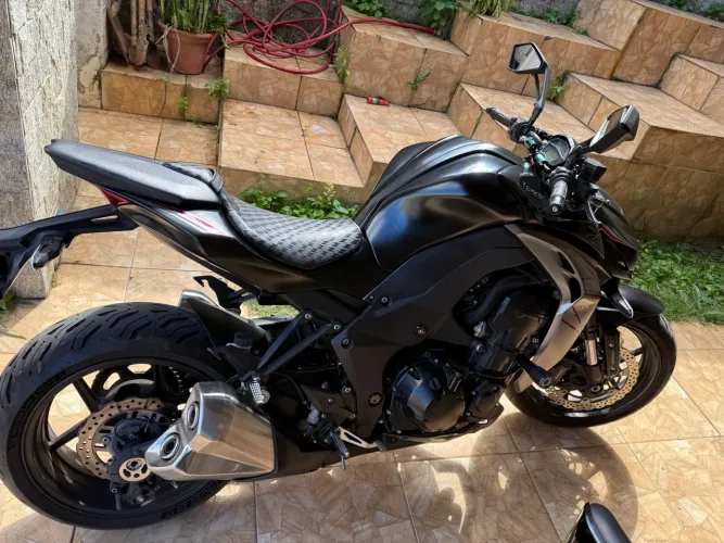 Linda z1000 com apenas 19.000 km rodado