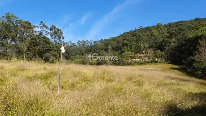 Área com 20.000m² a venda em Nazaré Paulista, em condomínio fechado, próximo da represa