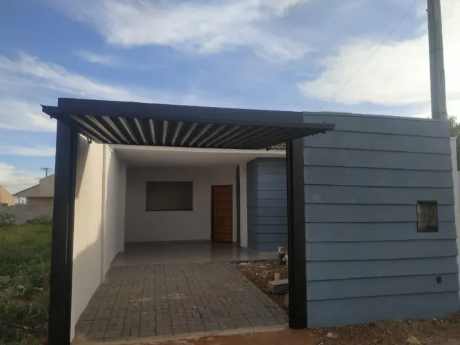Casa à Venda com 3 quartos, 1 Suíte vagas e 125m² por R$ 320.000