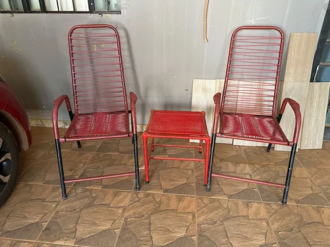 Jogo de cadeira e mesa