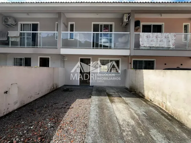 Sobrado com 2 dormitórios para locação, por R$ 2250/Mês - São Sebastião, Palhoça, SC