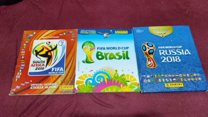 Álbum da copa 2010, 2014 e 2018.