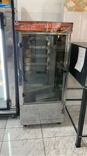 Máquina de frango giratória