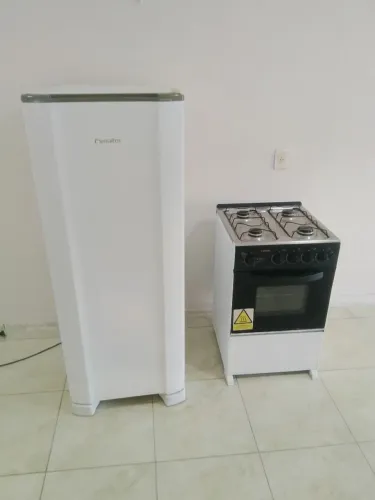 vende-se geladeira fogão combo