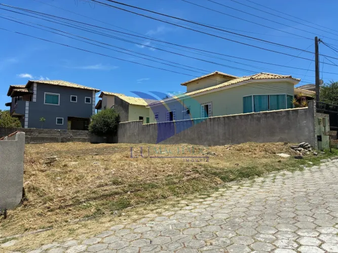 COD 1886 - Terreno plano e remido de foro a venda no Condomínio dos Pássaros em Cabo Frio