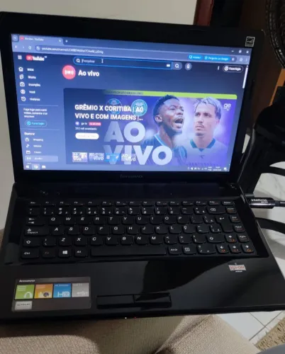 Notebook da marca Lenovo