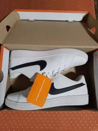 Tênis Nike Court Royale 2