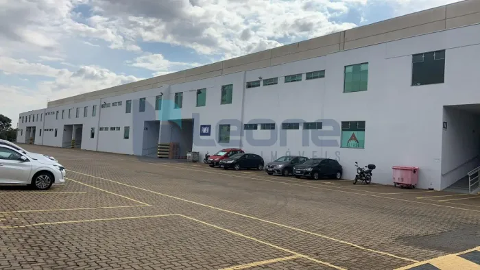 Galpão para Locação em Sorocaba, Iporanga, 4 banheiros, 4 vagas