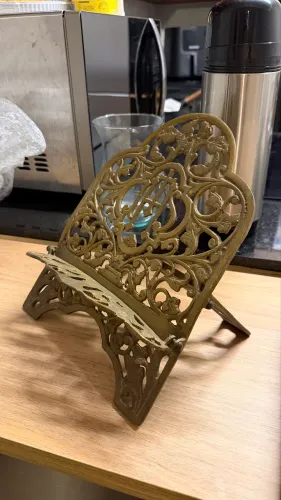 Porta Bíblia em bronze