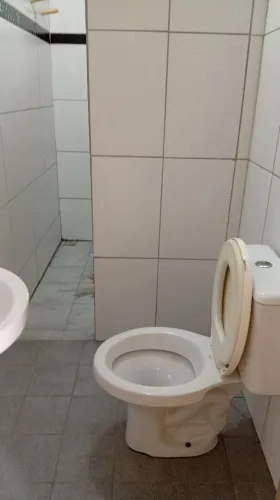 Aluga se uma casa no bairro União 