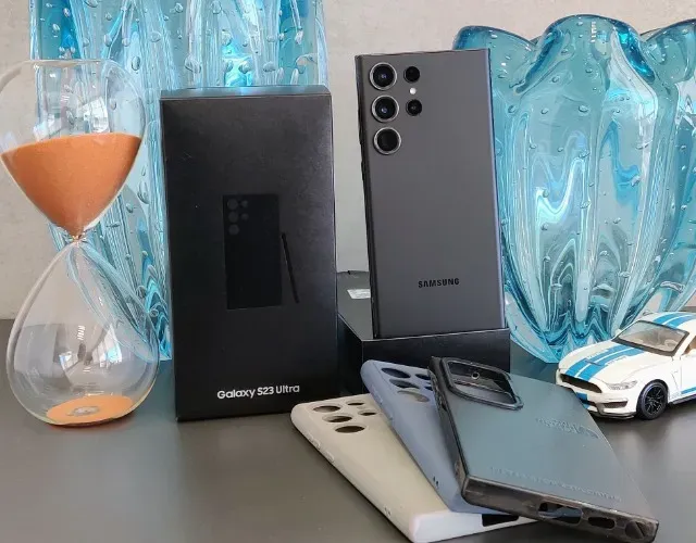 Smartphone Samsung Galaxy S23 Ultra - 12/256gb - Preto - Usado