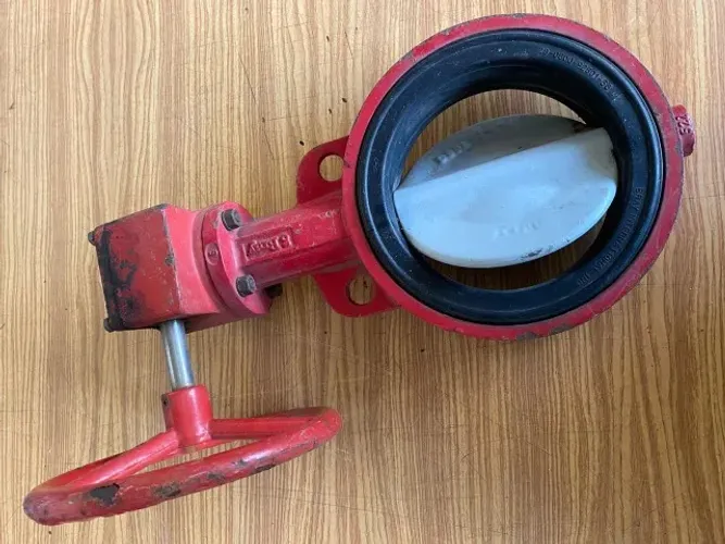Valvula borboleta 6'' com volante e caixa redutora