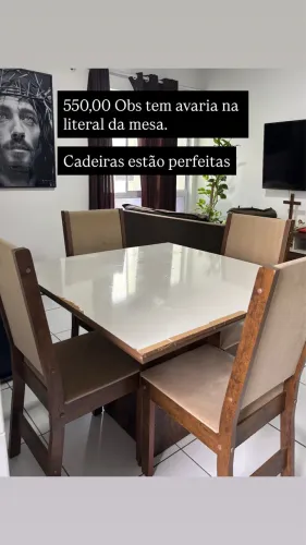 Vende-se mesa
