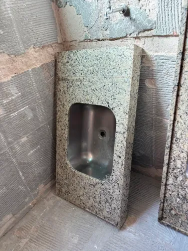 Vende-se 2 bancadas de granito com cuba inox embutida