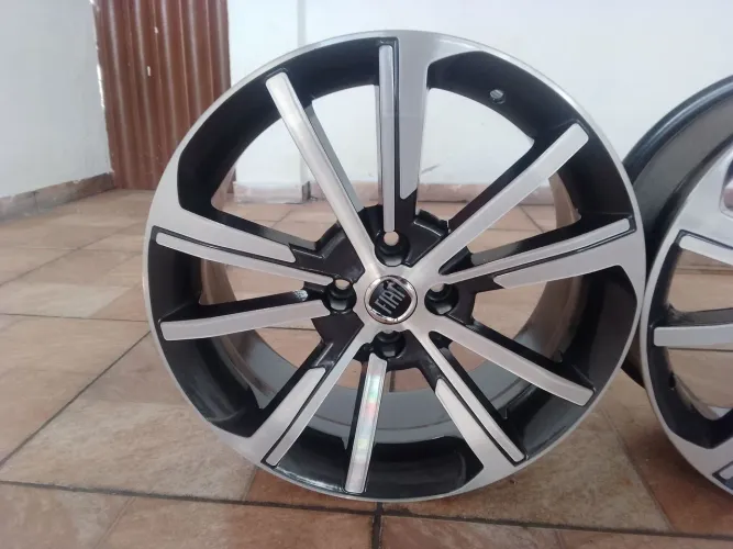 Vendo jogo de Rodas 17 !!