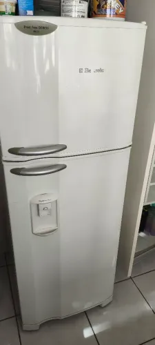 Geladeira Electrolux 100%