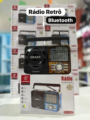Rádio Portátil Kapbom KA-1088, que apresenta um design retrô com conectividade Bluetooth