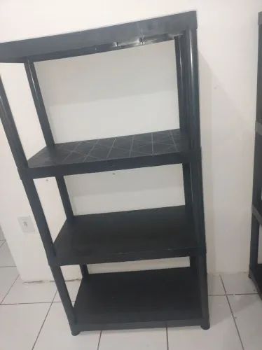 Prateleira em ótimo estado