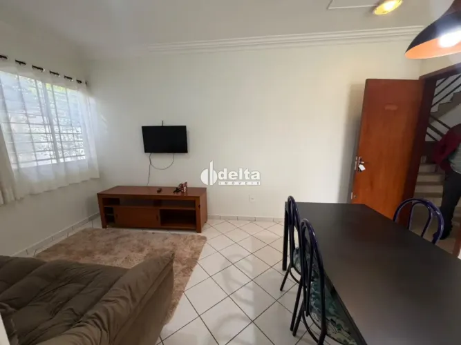 Apartamento com 2 quartos disponível para locação no bairro Santa Mônica em Uberlândia-MG