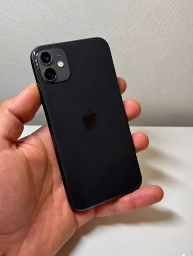 iPhone 11 64GB Preto | Face ID | 75% de Bateria | Excelente Estado