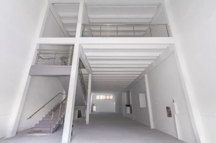 Edifício Comercial para Aluguel no Bairro Santa Maria Goretti com 480 m² de Área Útil