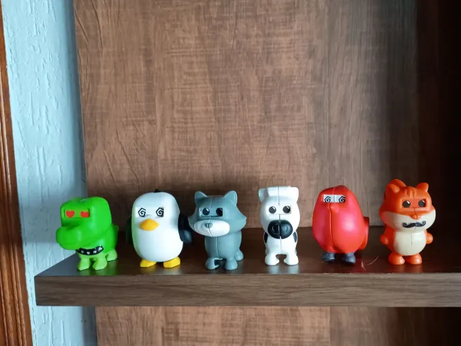 6 bonecos animais adopt me McDonald's usados na condição 