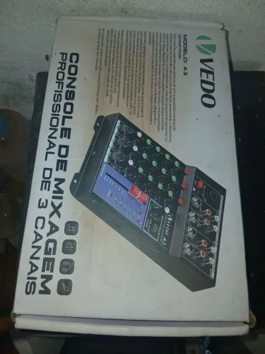 Mesa de som som automotivo