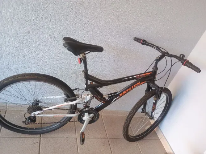 Vende-se Bicicleta aro 26