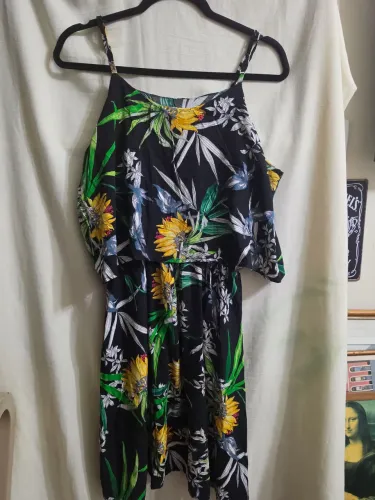Vestido de viscose estampa tropical M