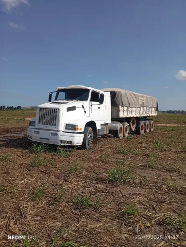 Volvo 340 LS 1095 com caçamba 