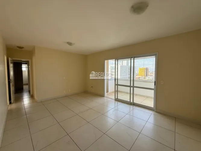 Apartamento com 3 Quarto(s) e 2 banheiro(s) para Alugar, 161 m² por R$ 4450 / Mês