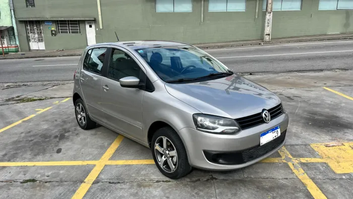 Volkswagen Fox 1.0 MI Total Flex 8V 5P 2011