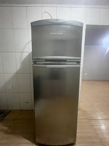 Máquina de lavar + geladeira