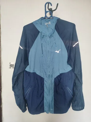Corta vento Mizuno azul