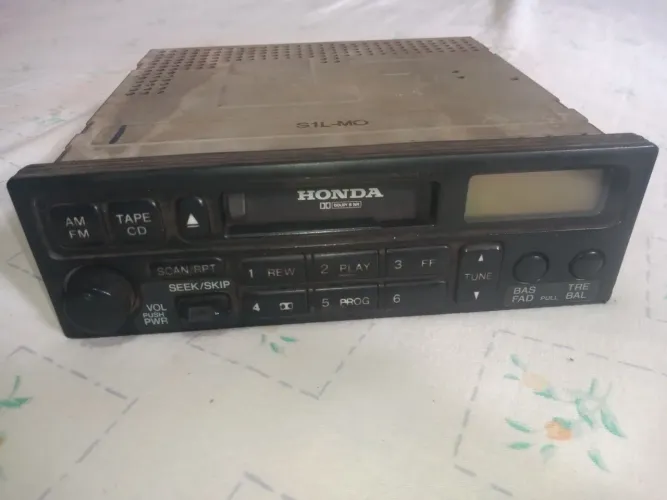 Rádio toca-fitas original da Honda